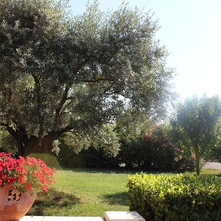 Hotel Logis La Grande Bastide Oraison Exterior foto